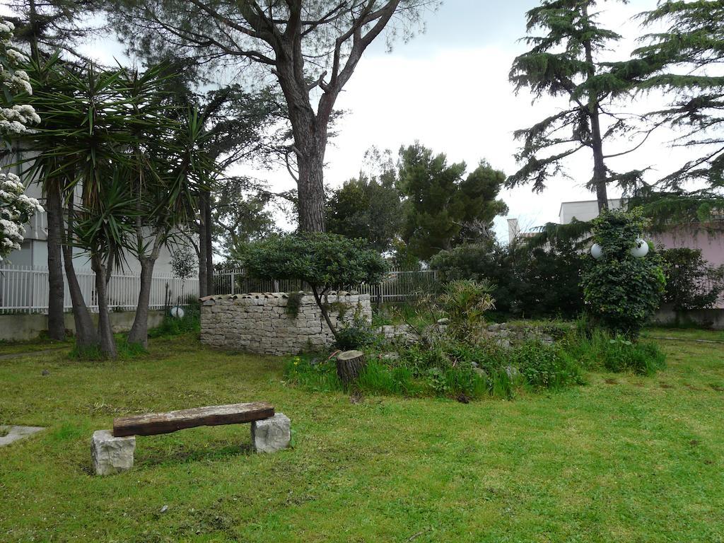 B&B Villa Garden Bisceglie Exterior photo